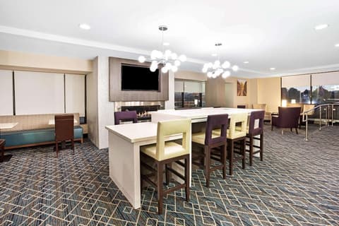 La Quinta Inn & Suites by Wyndham Denver Aurora Medical, Lobby