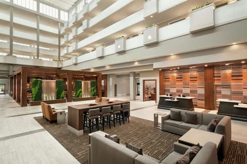 Embassy Suites by Hilton Brunswick, Lobby