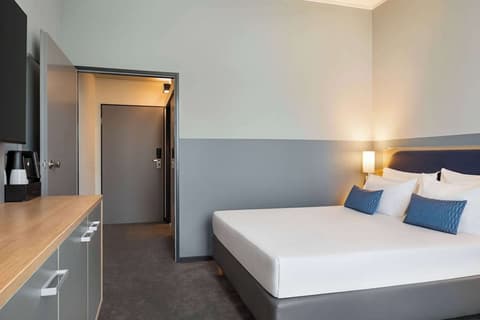 Vienna House Easy by Wyndham Frankfurt Airport, Room
