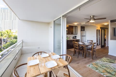 Regency on Beachwalk Waikiki by OUTRIGGER, Terrace/patio