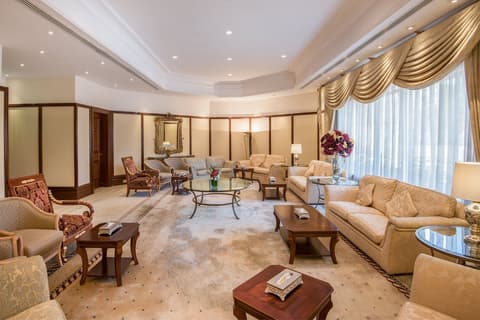 Crowne Plaza Bahrain by IHG, Lobby