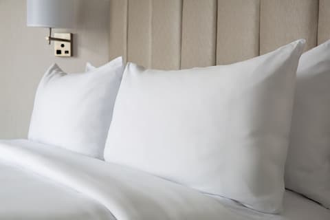 DoubleTree by Hilton Fairfield Hotel & Suites, Room