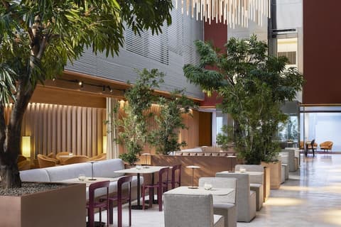 NH Collection Madrid Eurobuilding, Lobby