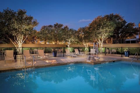 Sheraton DFW Airport Hotel, Pool