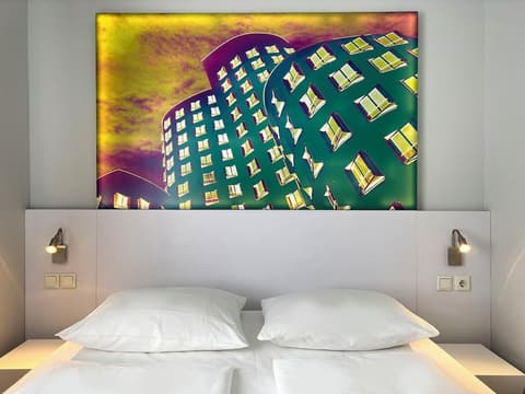 Wyndham Garden Düsseldorf City Centre Königsallee, Room