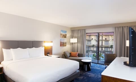 DoubleTree by Hilton Hotel Bakersfield, Room