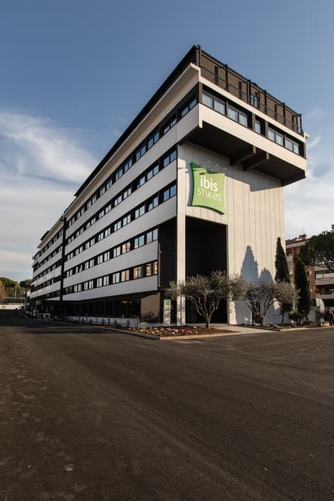 ibis Styles Roma Aurelia, Front of property
