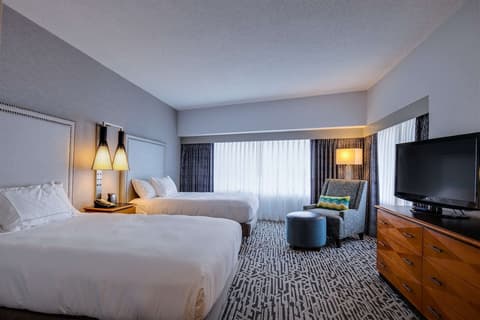DoubleTree Suites by Hilton Htl & Conf Cntr Downers Grove, Room
