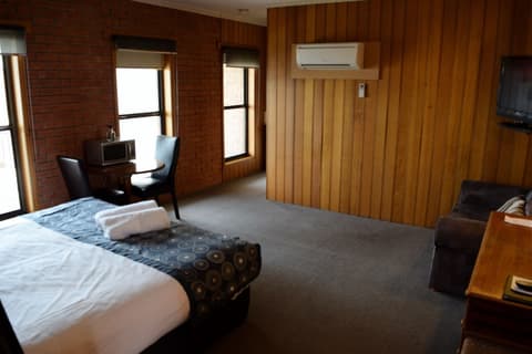Bakery Hill Motel, Room