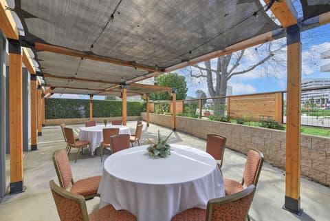 Hilton Irvine/Orange County Airport, Meeting facility