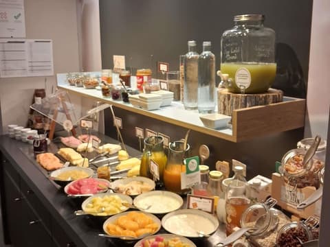 Mercure Honfleur, Breakfast area