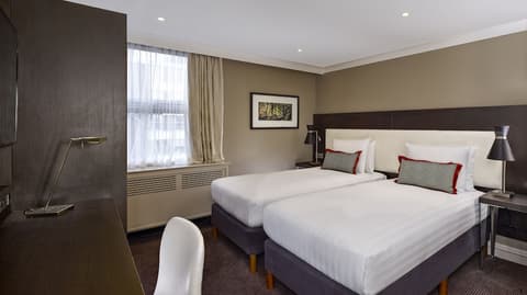 DoubleTree by Hilton London - Ealing Hotel, Room
