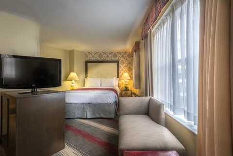 West End Washington DC, Tapestry Collection by Hilton, Room