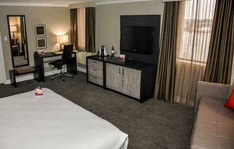 Crowne Plaza Fredericton-Lord Beaverbrook by IHG, Room