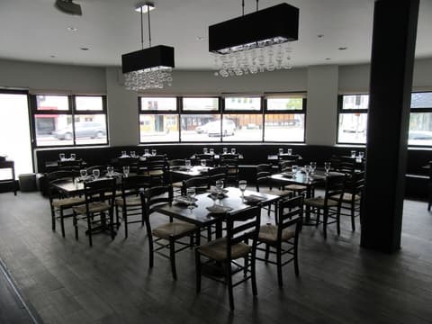 Ramada by Wyndham Los Angeles/Koreatown West, Restaurant