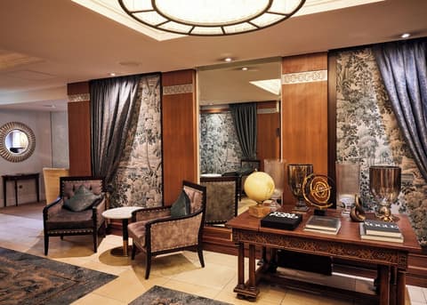 The Royal Horseguards, London, Lobby