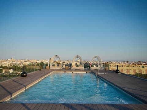 Novotel Valencia Lavant, Pool