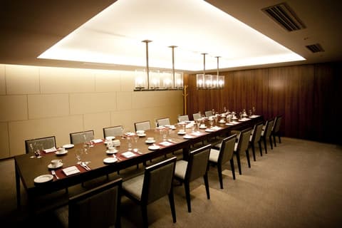 Seoul Garden Hotel, Restaurant