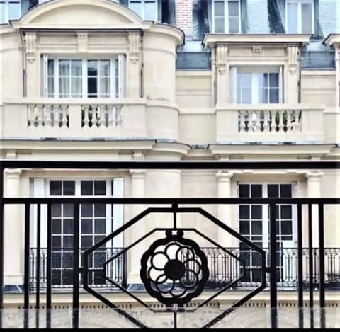 Sofitel Paris Arc de Triomphe, View from room
