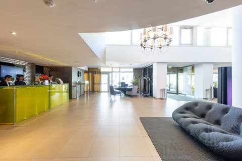 Sofitel Lyon Bellecour, Interior entrance