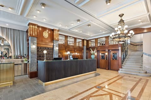 Hotel Astoria Vienna, Curio Collection by Hilton, Lobby