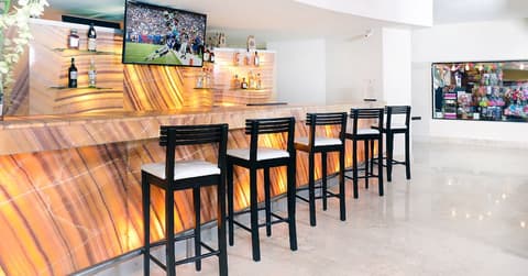 Adhara Hacienda Cancun, Bar (on property)