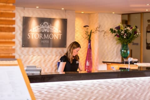 Stormont Hotel, Reception