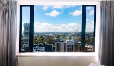 Crowne Plaza Auckland by IHG, View from room