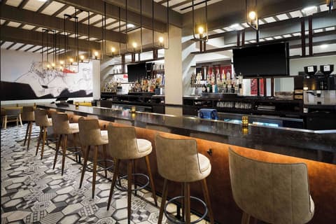 DoubleTree by Hilton Austin, Restaurant