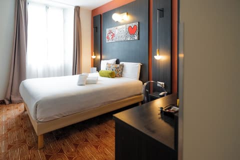 Hôtel Le Seize, Nice, Room