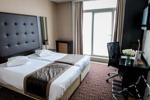 Hotel Chambord, Room