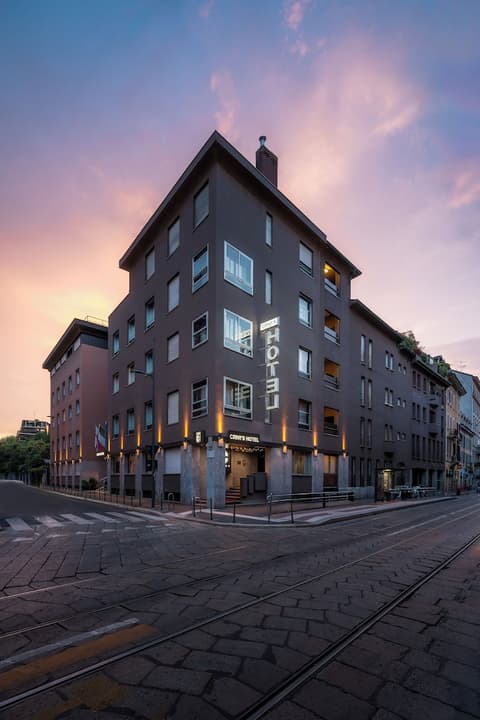 Hotel Crivi's, Front of property