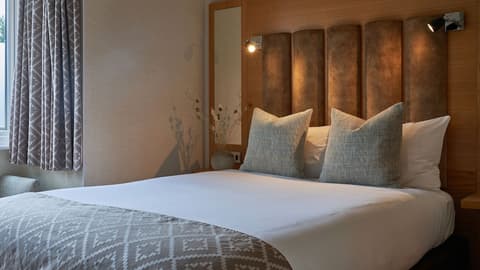 Fairlawns Hotel and Spa, Room