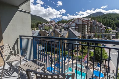 Hilton Whistler Resort & Spa, Terrace/patio