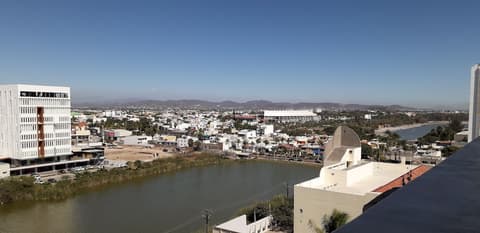 Don Pelayo Pacific Beach, Lake view