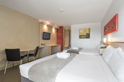 Metro Hotel Perth, Room