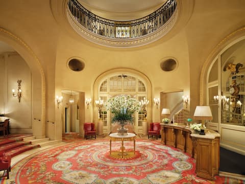 The Ritz London, Lobby