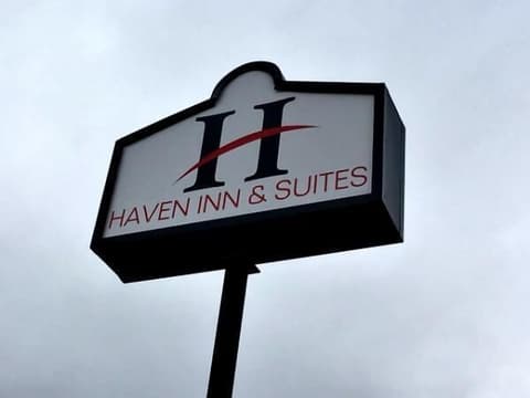 Haven Inn & Suites, Exterior