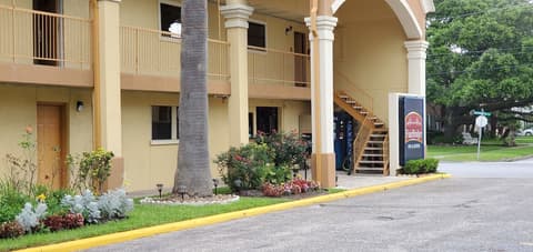 Rodeway Inn & Suites Houston near Medical Center, Property grounds