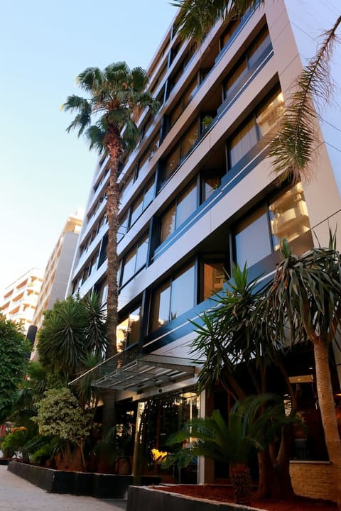 Imperial Suites Hotel, Exterior