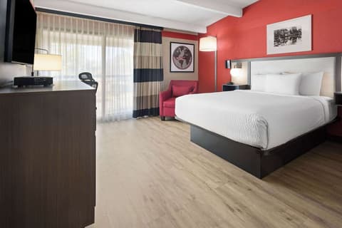 Ramada by Wyndham Parsippany, Room