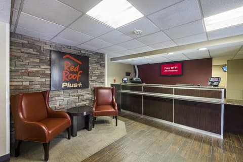 Red Roof Inn PLUS+ Boston - Woburn/ Burlington, Lobby