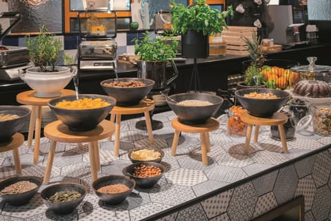 Vienna House Easy by Wyndham Leipzig, Dining