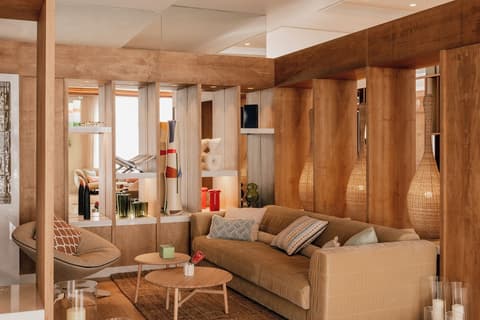 ME Marbella by Meliá, Lobby lounge