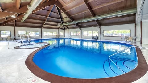 DoubleTree by Hilton Hotel Port Huron, Pool