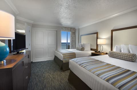 Coral Beach Resort and Suites, Room