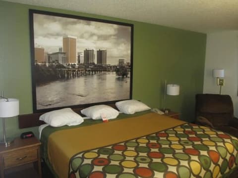 Super 8 by Wyndham Richmond/Chamberlayne Rd, Room