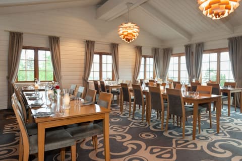 Quality Hotel Leangkollen, Dining