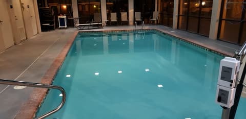 Quality Inn & Suites Lafayette, Pool