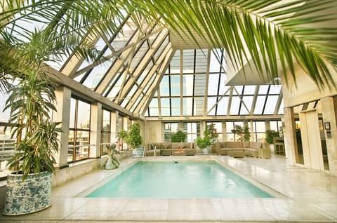 Park Plaza Santiago, Indoor pool